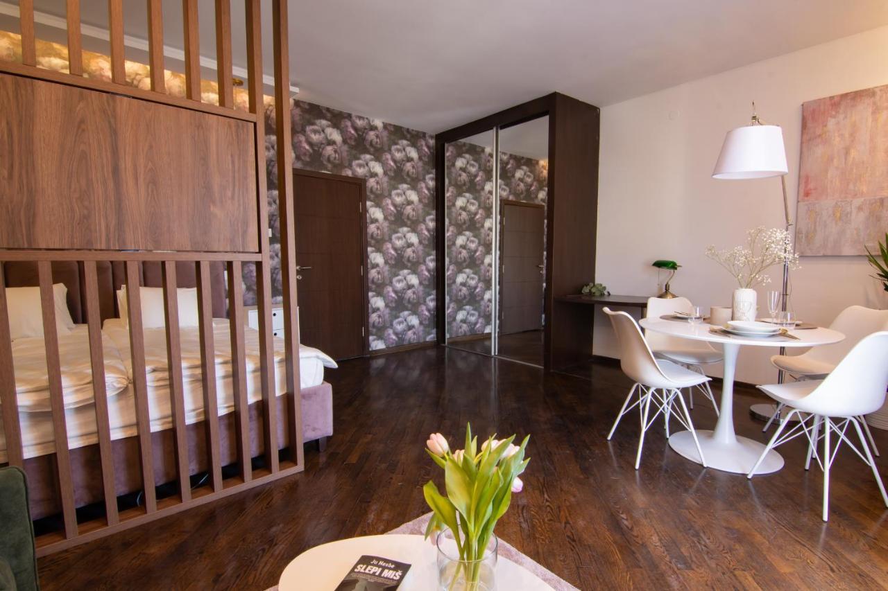 Square 6 Apartment Beograd Ngoại thất bức ảnh